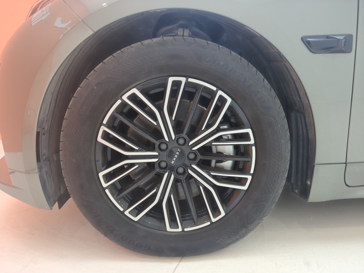 极氪 极氪001 FR 2024 汽车图片 #11