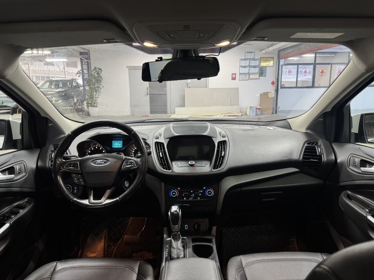 Ford Kuga 2020 car image #11