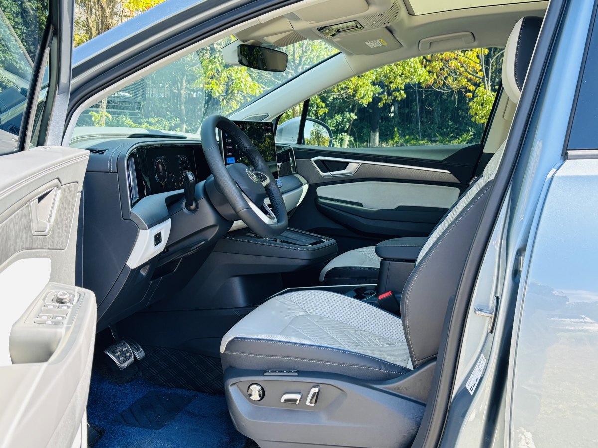 Volkswagen Talagon 2025 car image #11