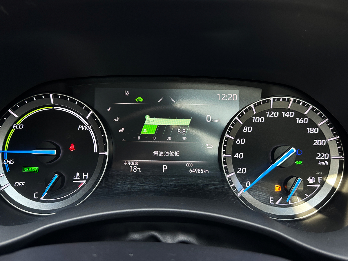 Toyota Crown Kluger 2022 immagine di auto #11