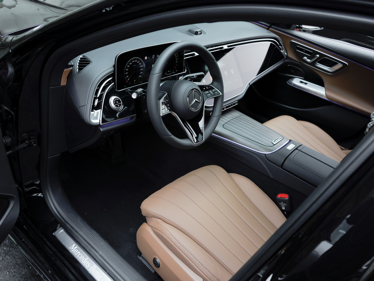 Mercedes-Benz E Class New Energy 2025 car image #11