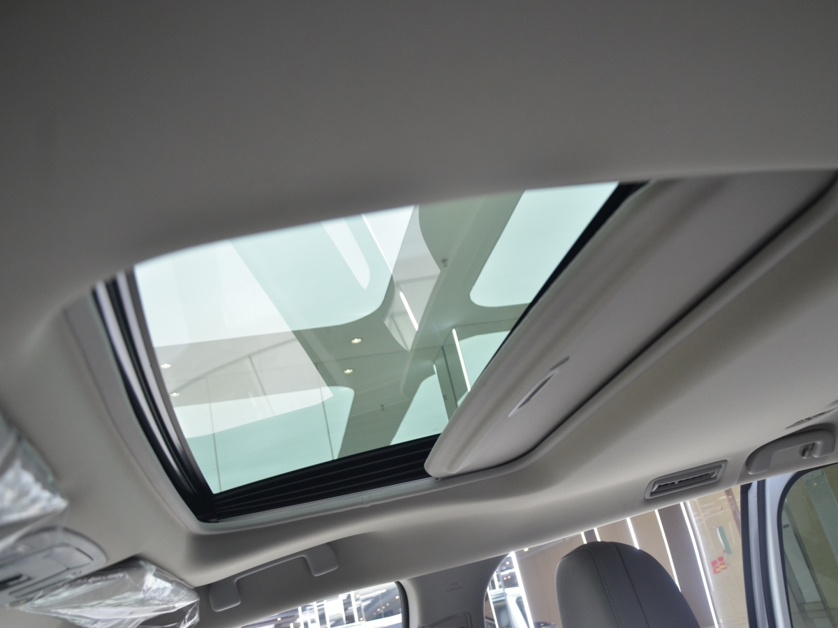 Toyota Granvia 2025 immagine di auto #11