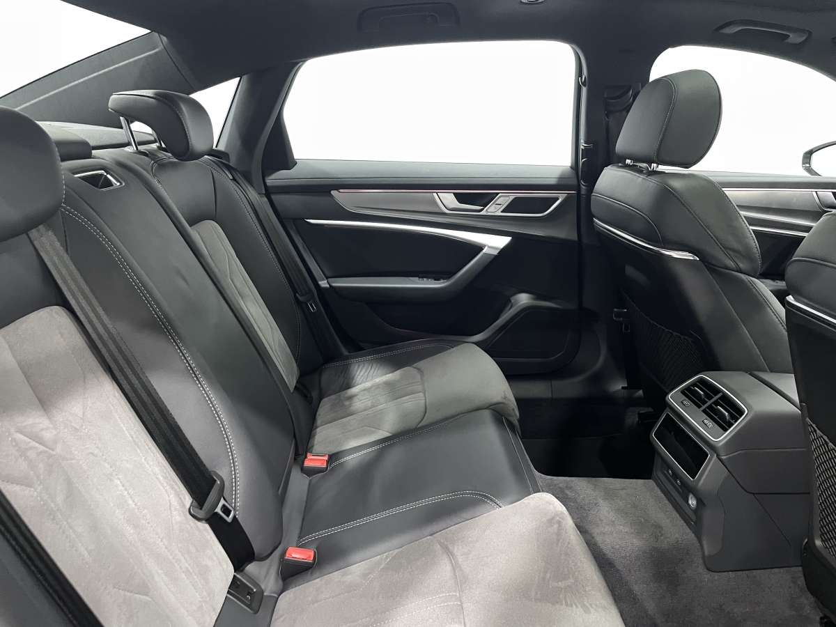 Audi A6L New Energy 2021 car image #11