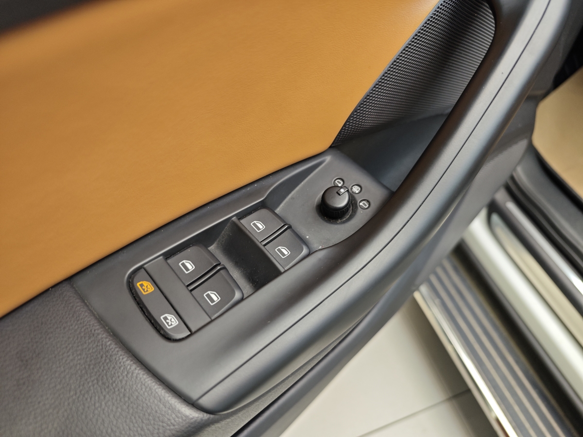 Audi Q3 (Imported) 2015 car image #11