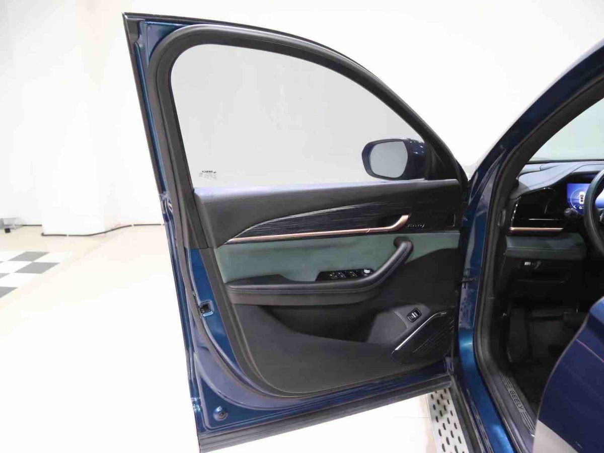 GEELY Tugella 2022 #11 GEELY Tugella 2022 car image #11