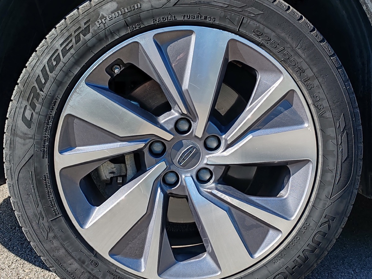 GEELY Okavango 2021 car image #11