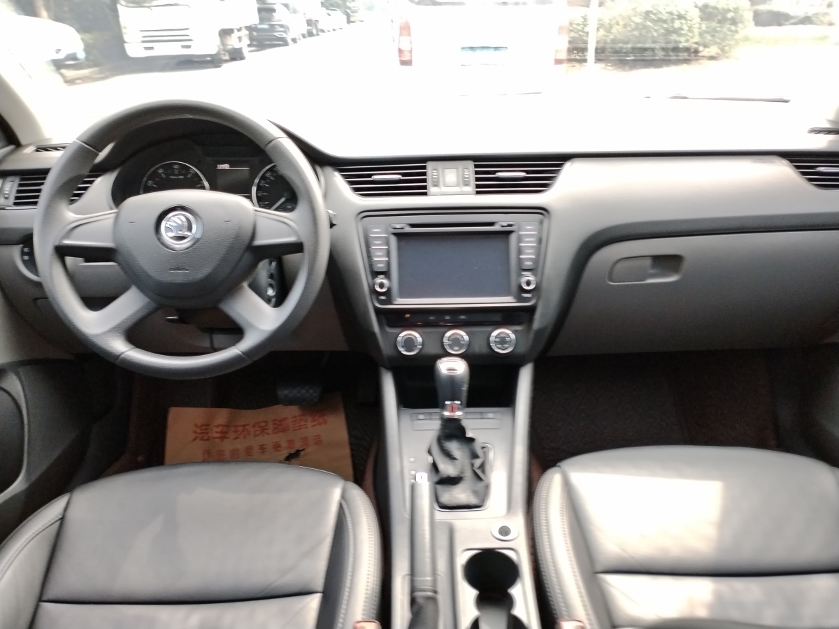 Skoda Octavia (Imported) 2015 car image #11