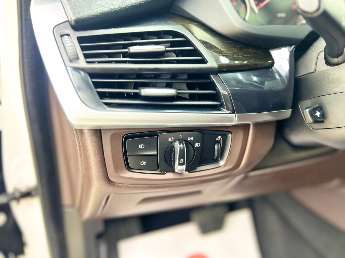 BMW X5 (Imported) 2015 #11 BMW X5 (Imported) 2015 imagem de carro #11