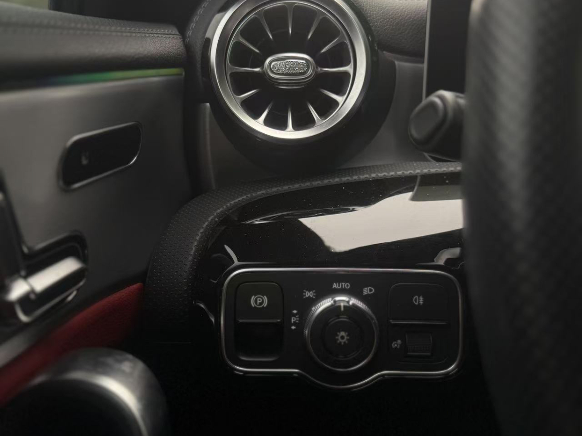 Mercedes-Benz A AMG 2020 car image #11