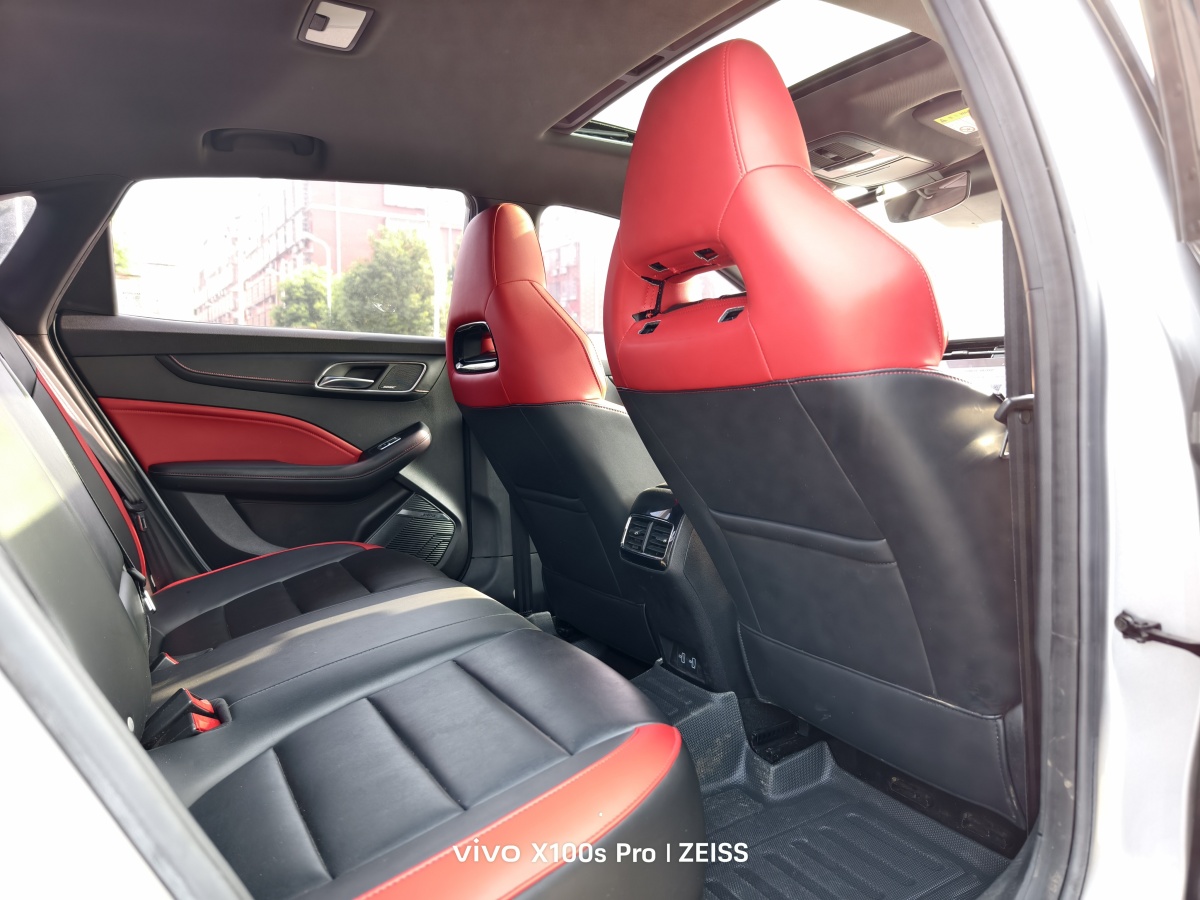 MG 6 New Energy 2020 car image #11