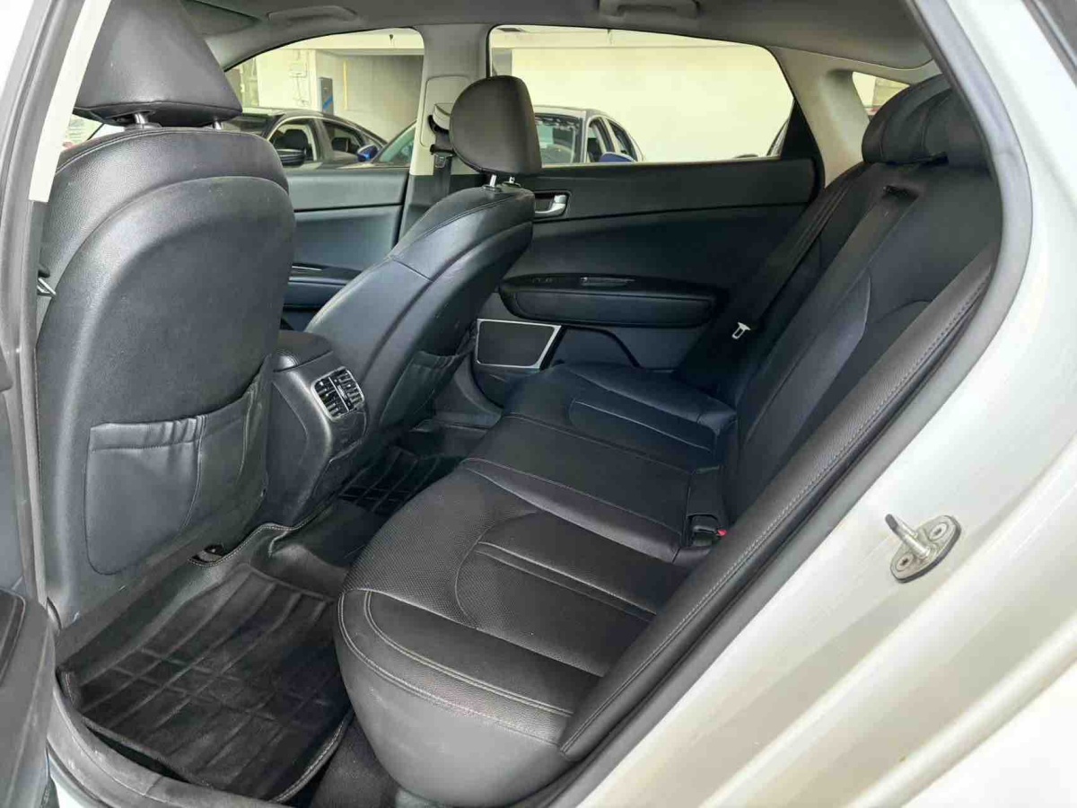 起亚 起亚K5(进口) 2016 汽车图片 #11