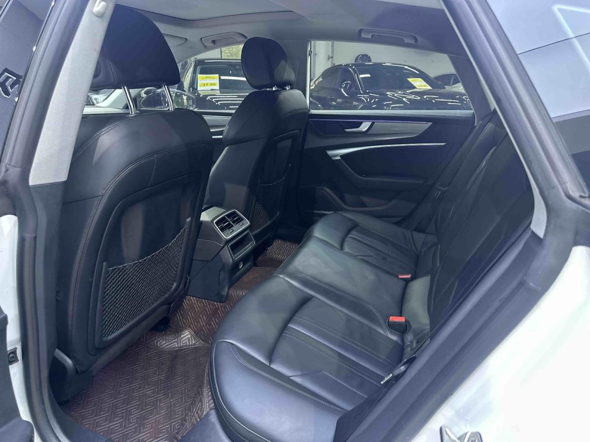 Audi A7 2021 car image #11