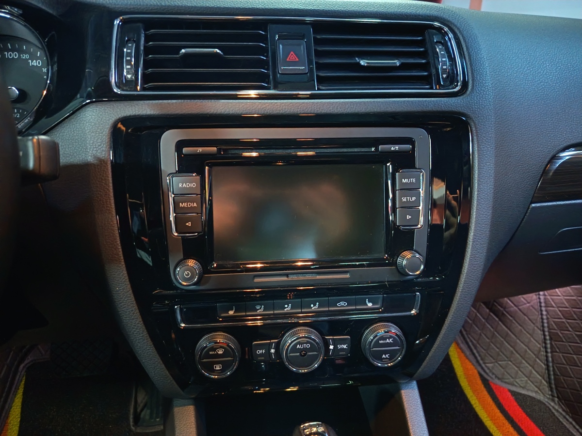 Volkswagen Sagitar 2015 #11 Volkswagen Sagitar 2015 imagem de carro #11