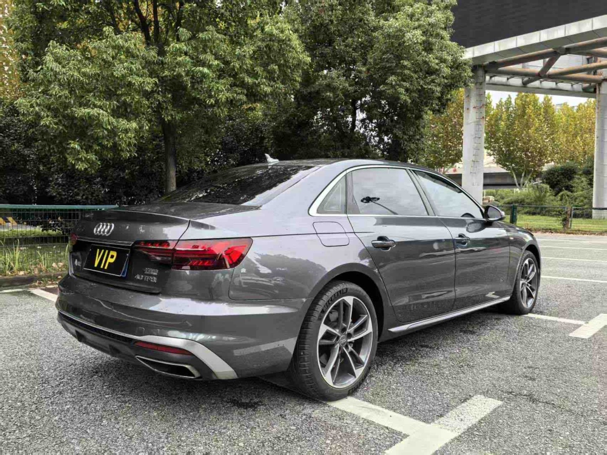 Audi A4 2021 car image #11