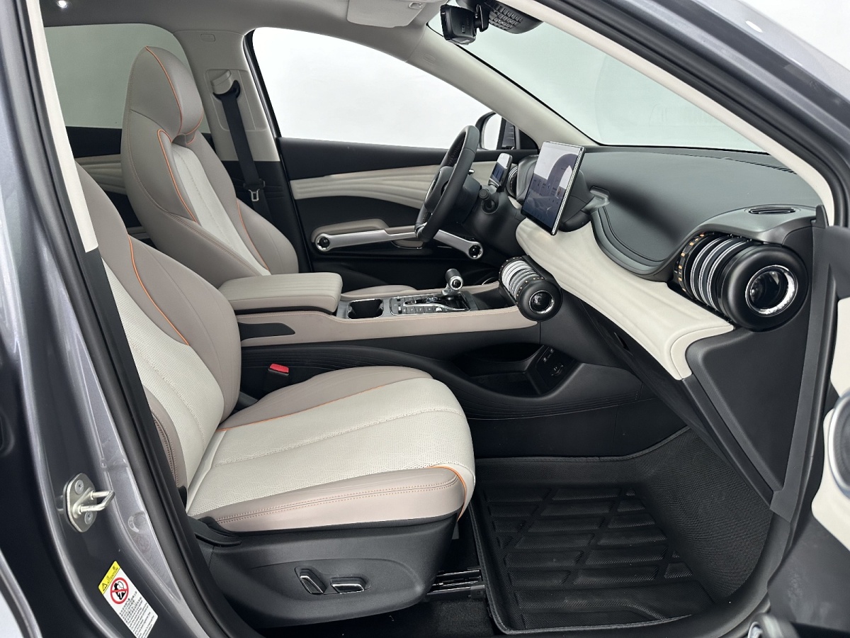 BYD Yuan 2024 immagine di auto #11