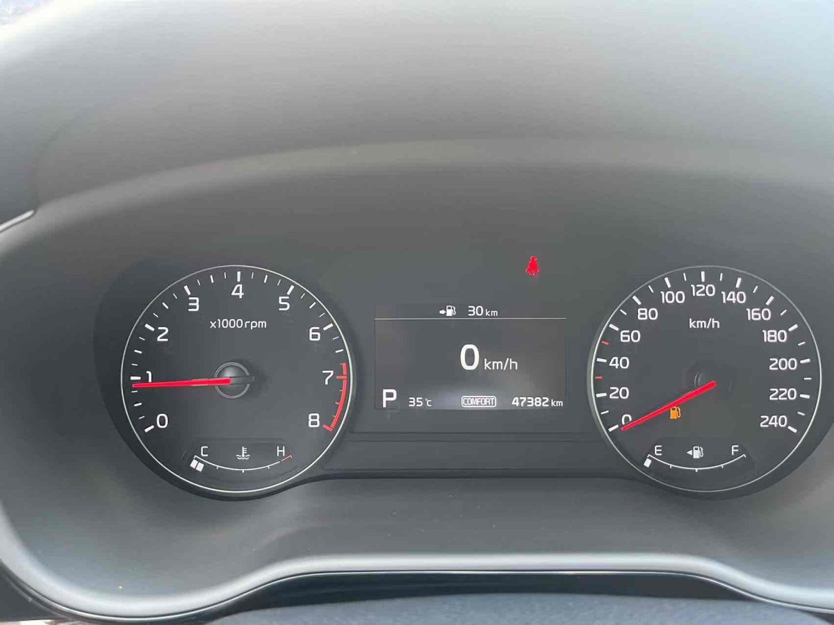 Kia K5 2018 imagem de carro #11