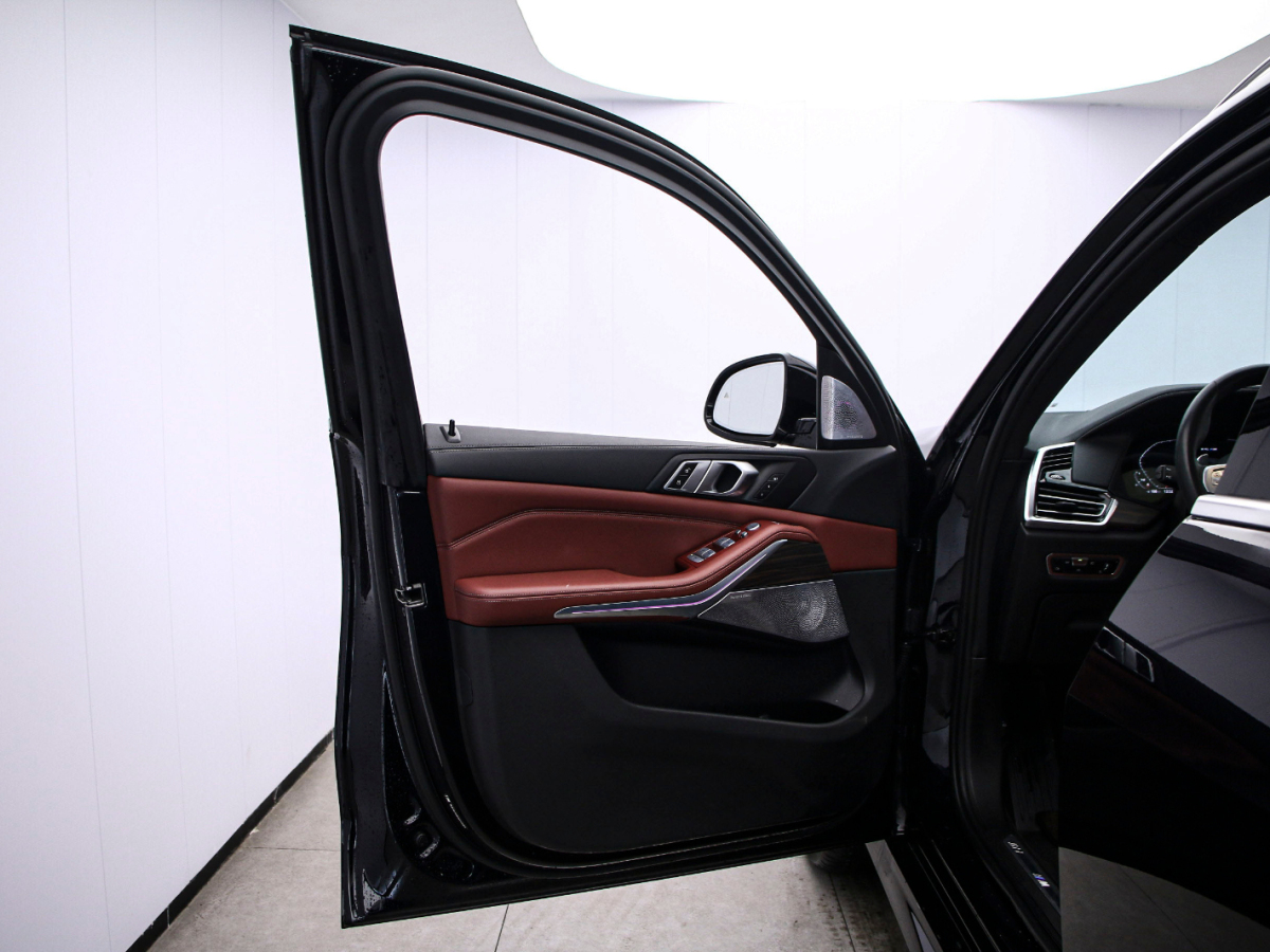 BMW X5 2023 صورة سيارة #11