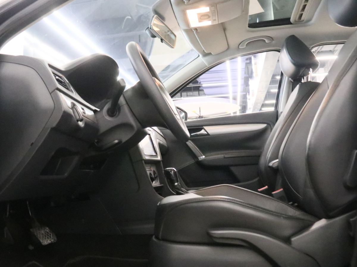 Volkswagen Lavida 2014 car image #11