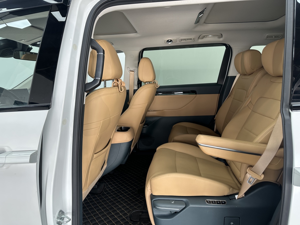 GAC Trumpchi E8 New Energy 2023 car image #11