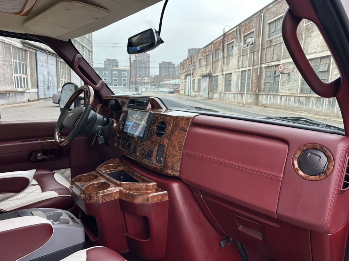 Ford E350 2017 #11 Ford E350 2017 car image #11