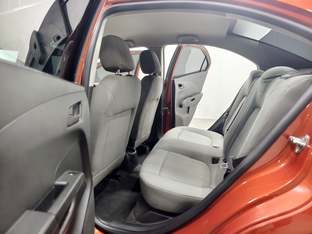 雪佛兰 爱唯欧 2014 汽车图片 #11