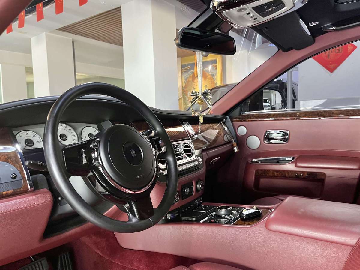 劳斯莱斯 古思特 2016 汽车图片 #11