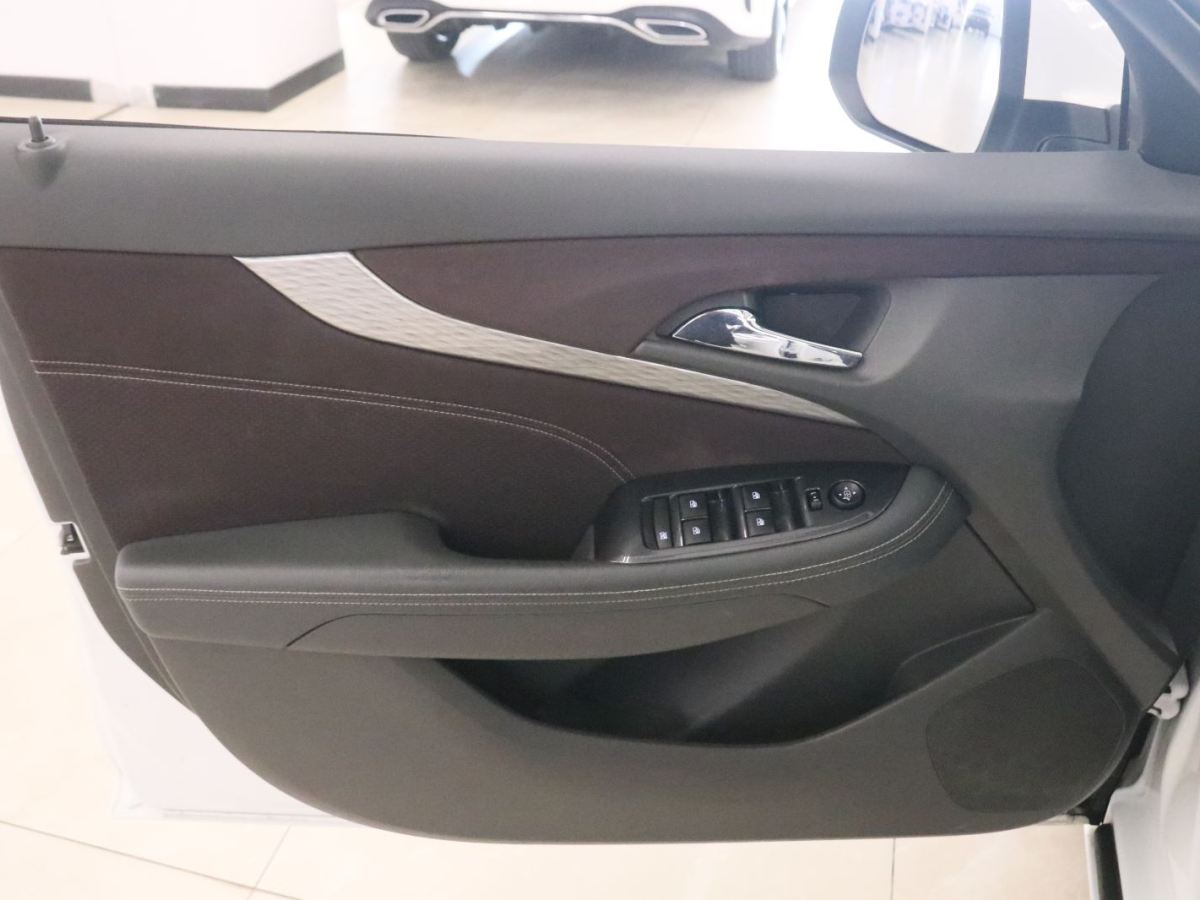 Chevrolet 2016 car image #11