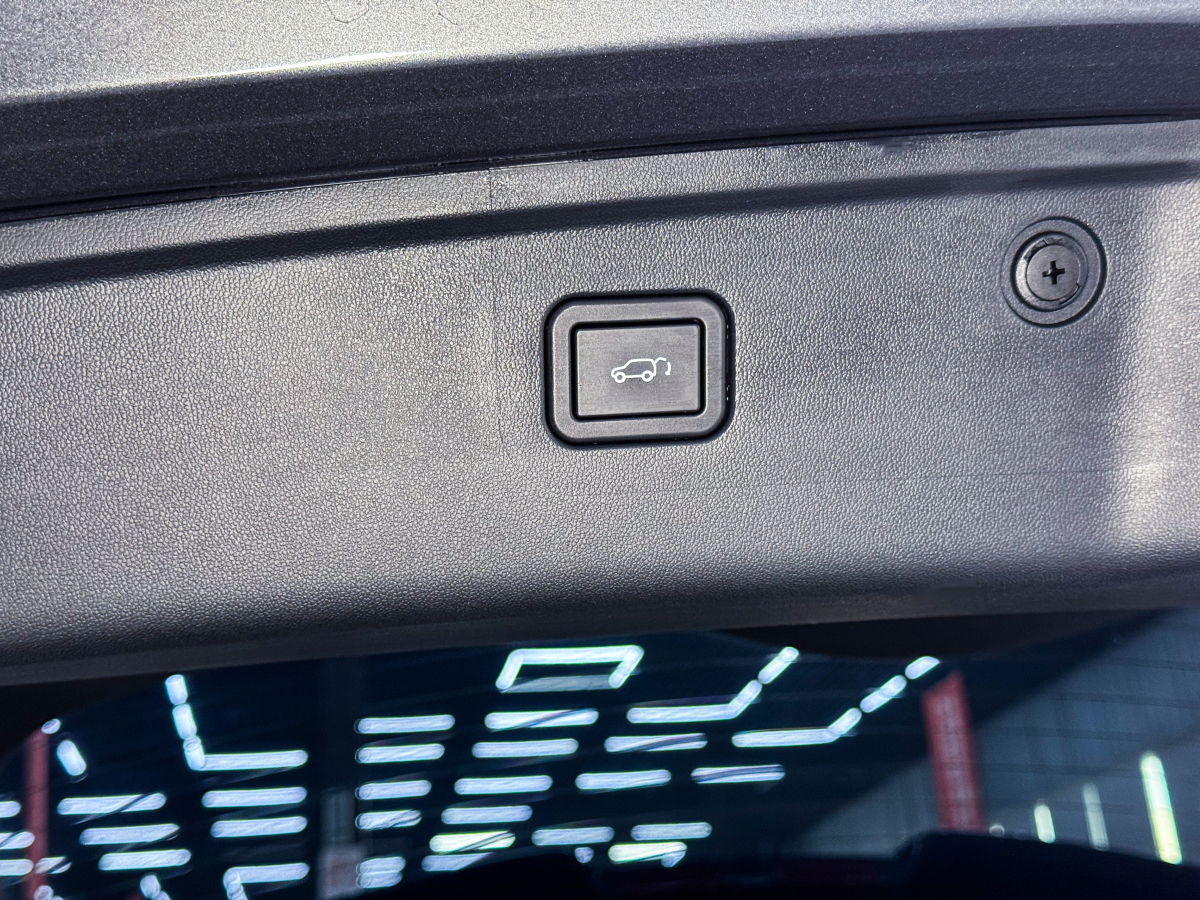 Changan UNI-Z PHEV 2024 #11 Changan UNI-Z PHEV 2024 car image #11