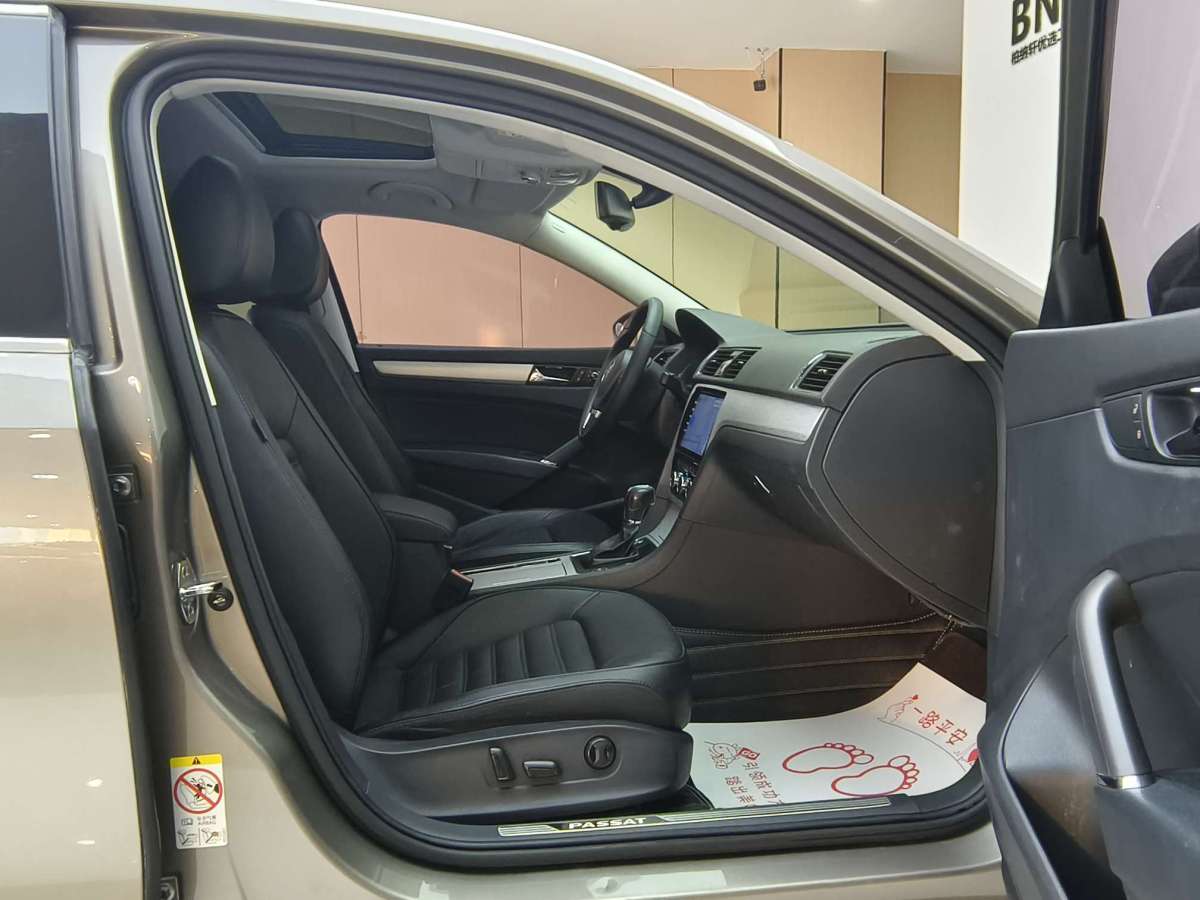 Volkswagen Passat 2016 car image #11