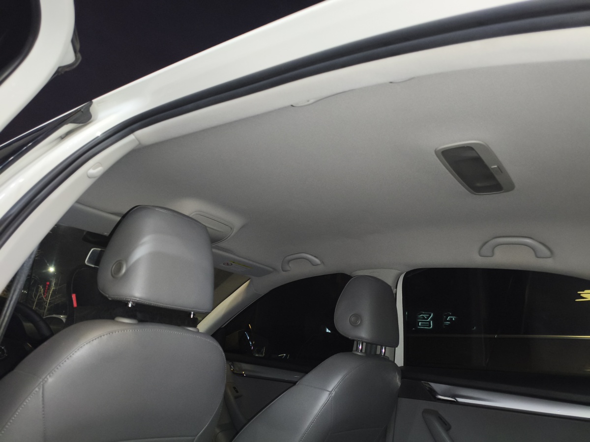 Skoda Octavia 2015 #11 Skoda Octavia 2015 car image #11