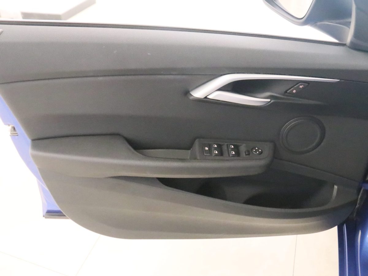 BMW 1 Series 2019 #11 BMW 1 Series 2019 car image #11