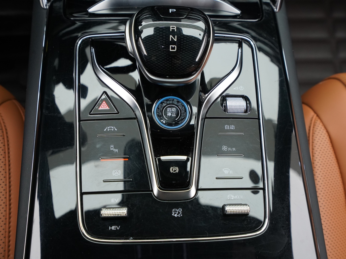 BYD Tang New Energy 2023 #11 BYD Tang New Energy 2023 car image #11