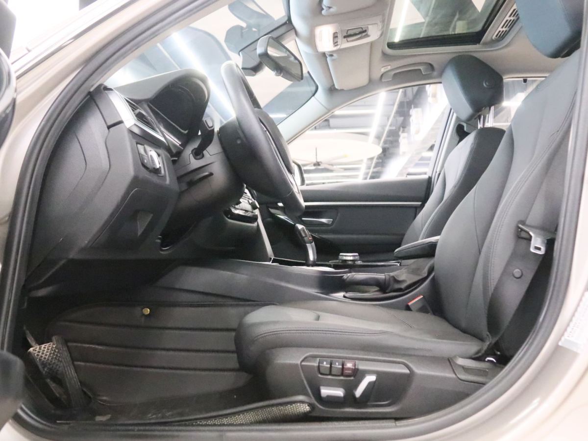 BMW 3 Series 2016 immagine di auto #11