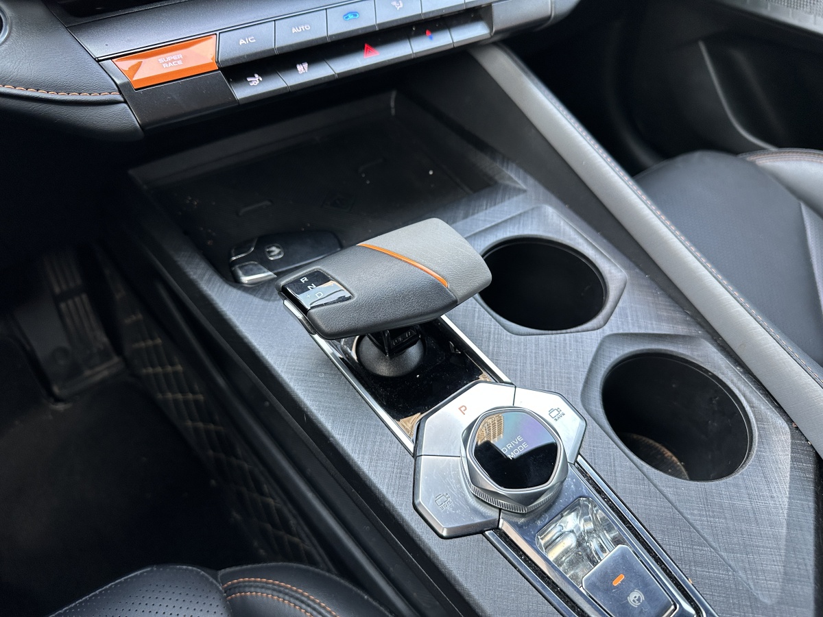 Changan UNI-V 2022 car image #11