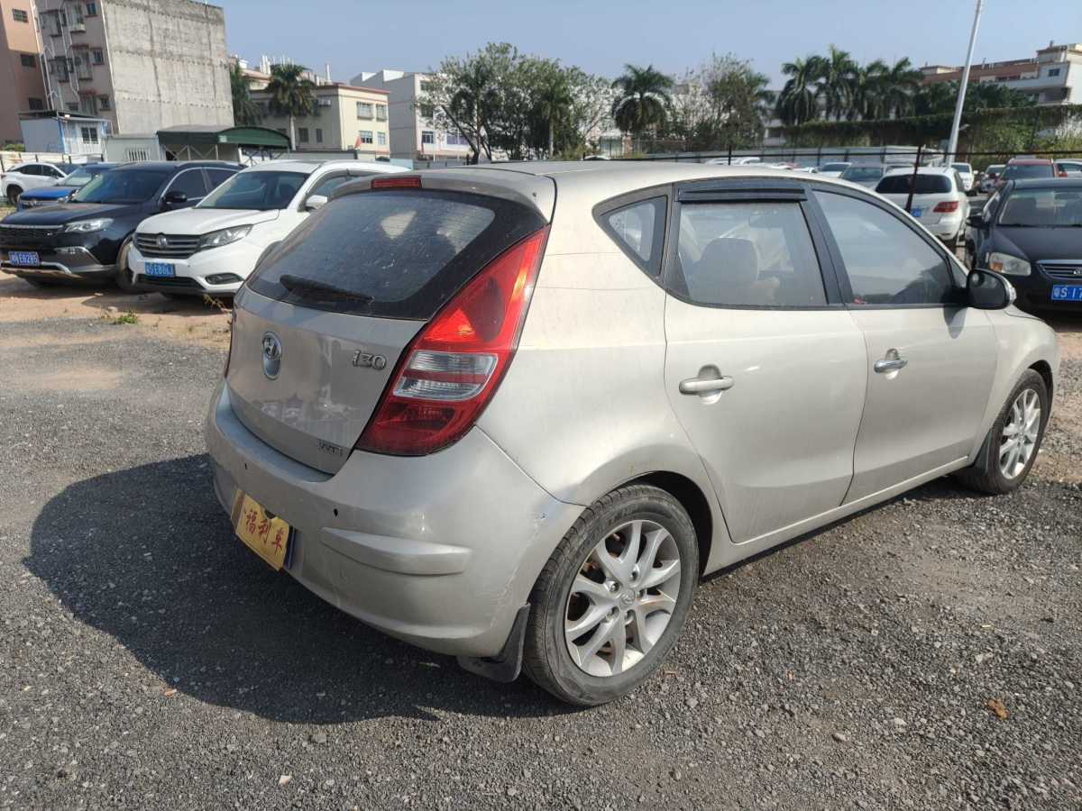 Hyundai i30 2010 #11 Hyundai i30 2010 car image #11