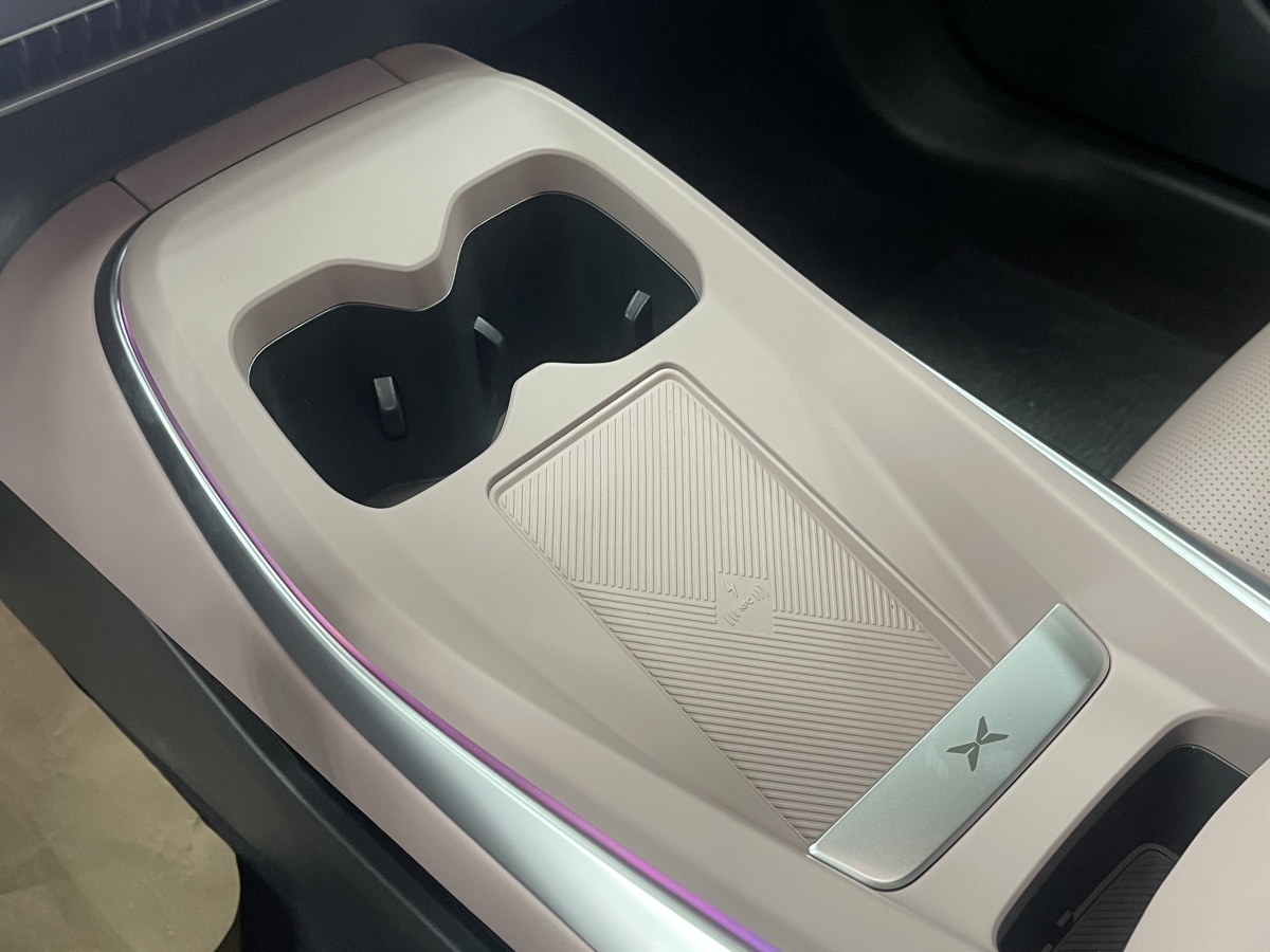 Xpeng MONA M03 2025 صورة سيارة #11