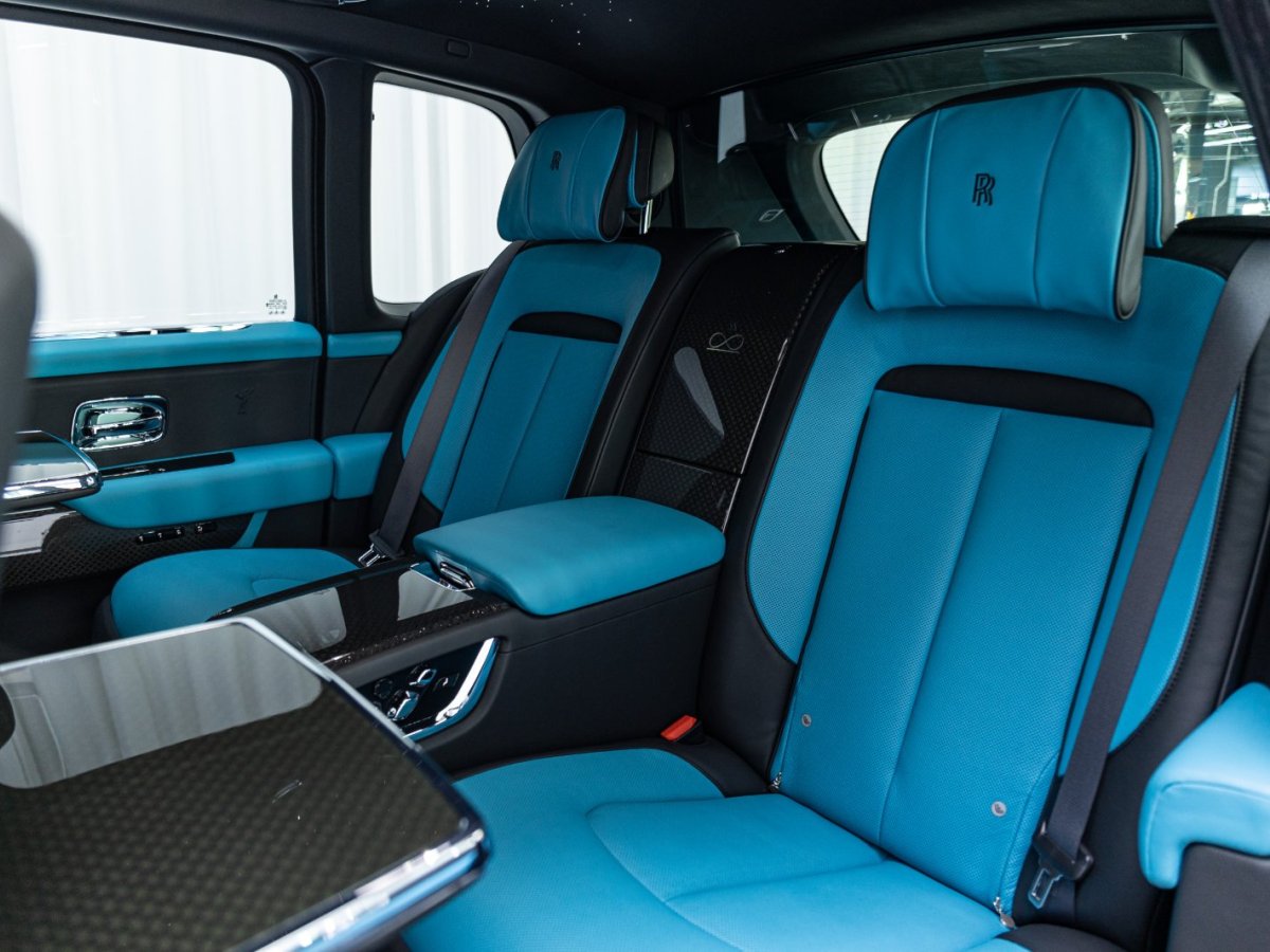 Rolls-Royce Cullinan 2021 car image #11
