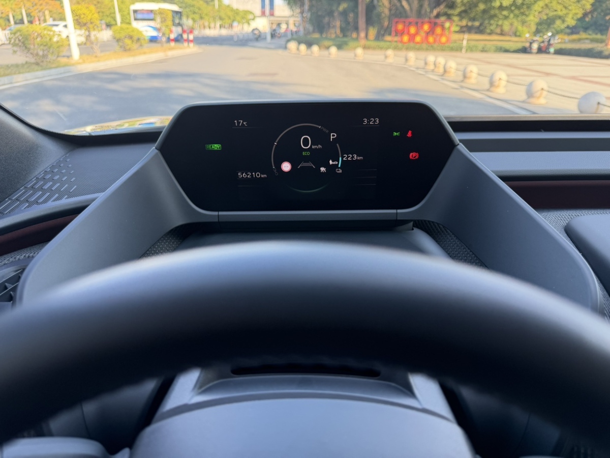 Toyota bZ4X 2022 изображение автомобиля #11