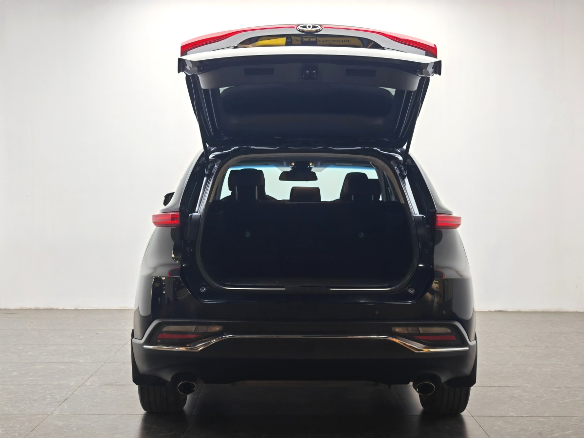 Toyota Harrier 2022 car image #11