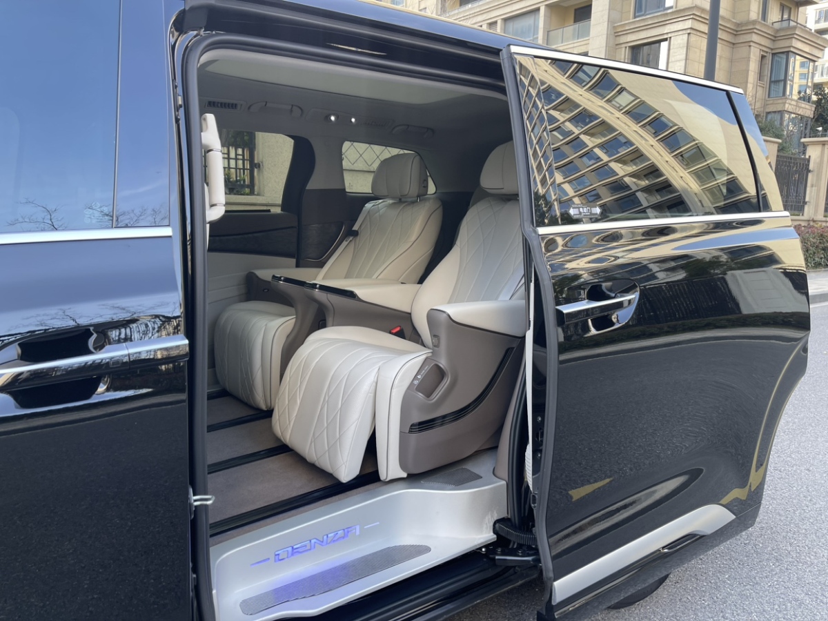 Denza D9 2023 #11 Denza D9 2023 car image #11