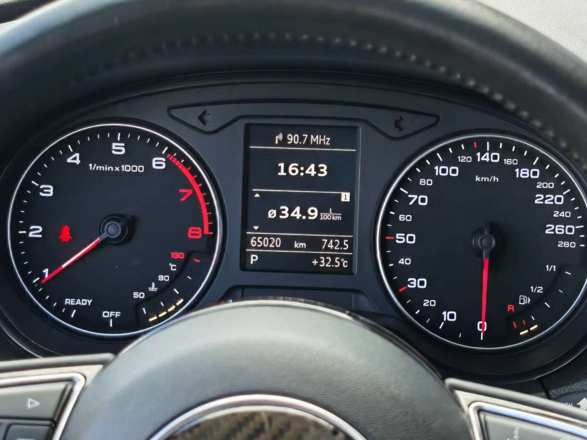 Audi A3 2016 car image #11