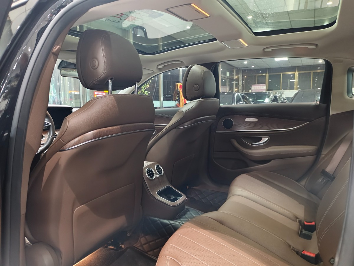 Mercedes-Benz 2023 car image #11