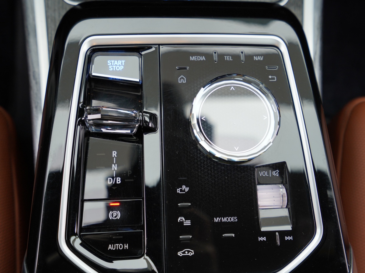 BMW i7 2023 imagen de coche #11