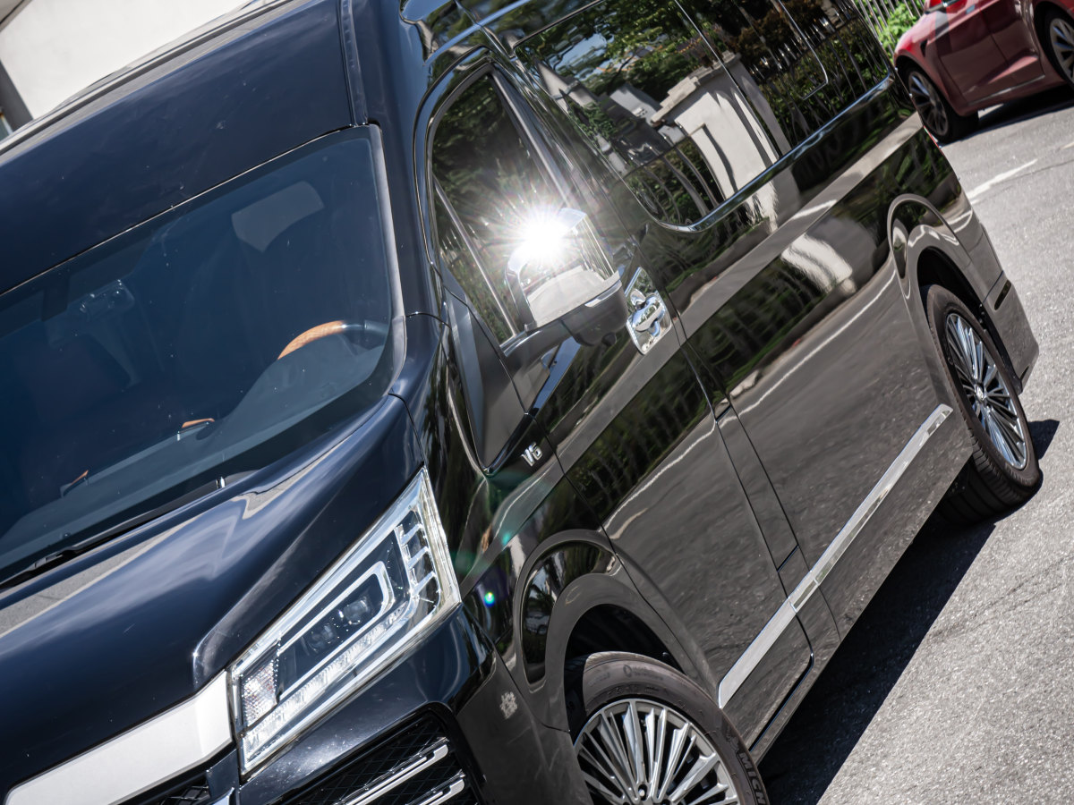 Toyota Hiace 2024 car image #11