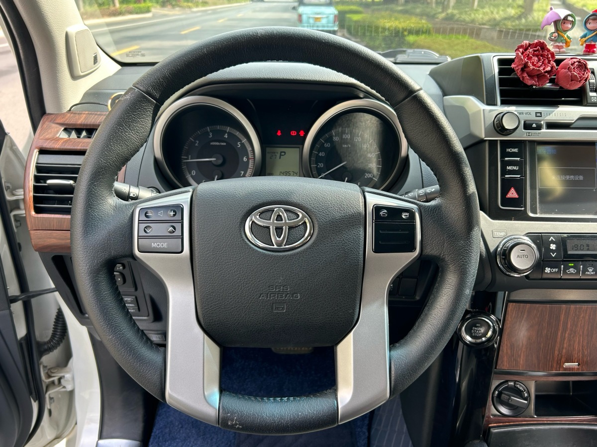 Toyota Land Cruiser Prado 2017 car image #11