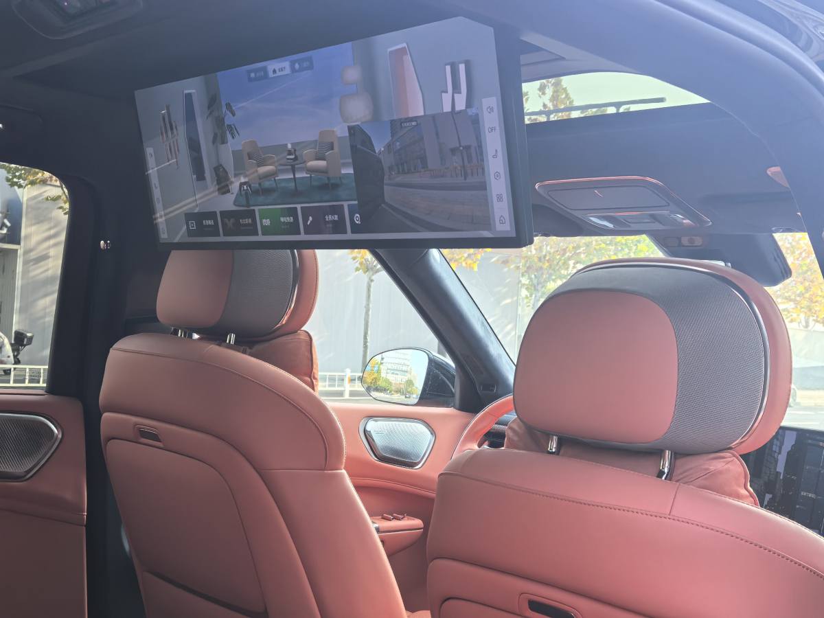 Lynk & Co 900 2025 car image #11