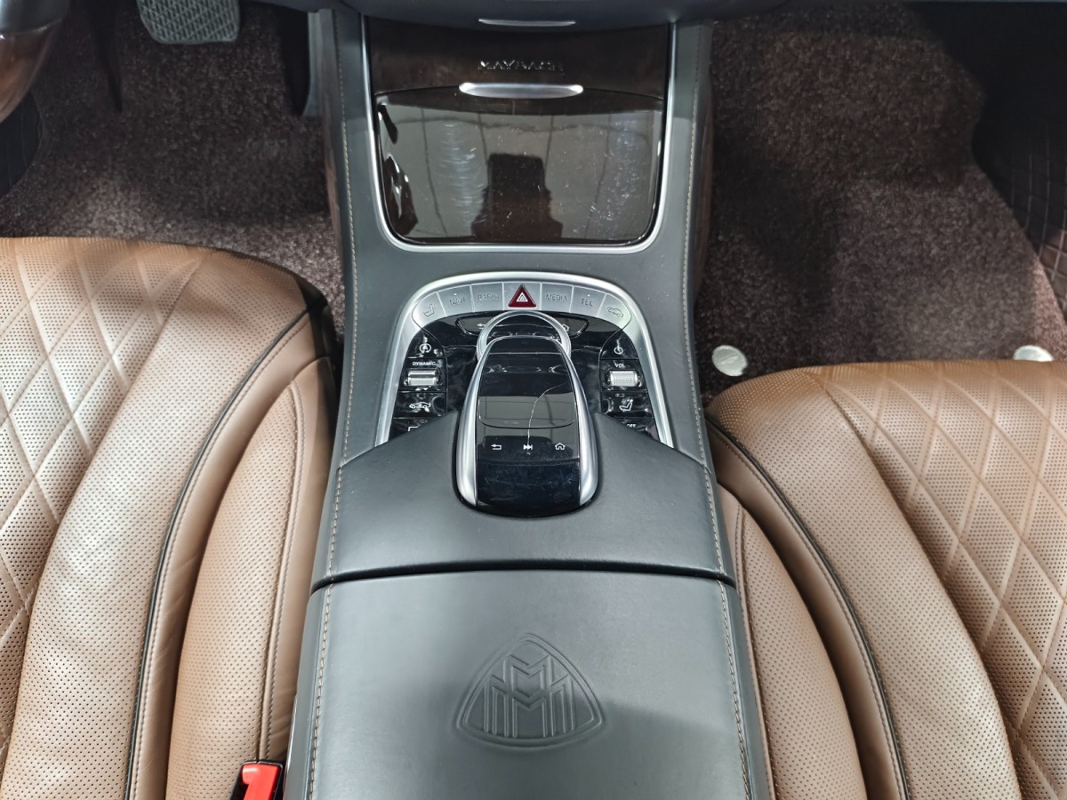Mercedes-Benz 2018 car image #11