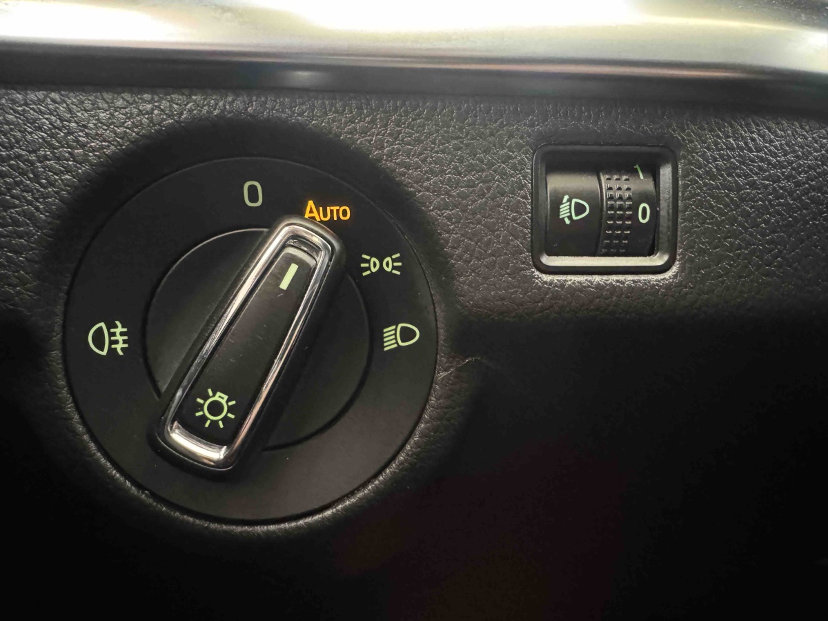 Skoda Kamiq 2021 car image #11