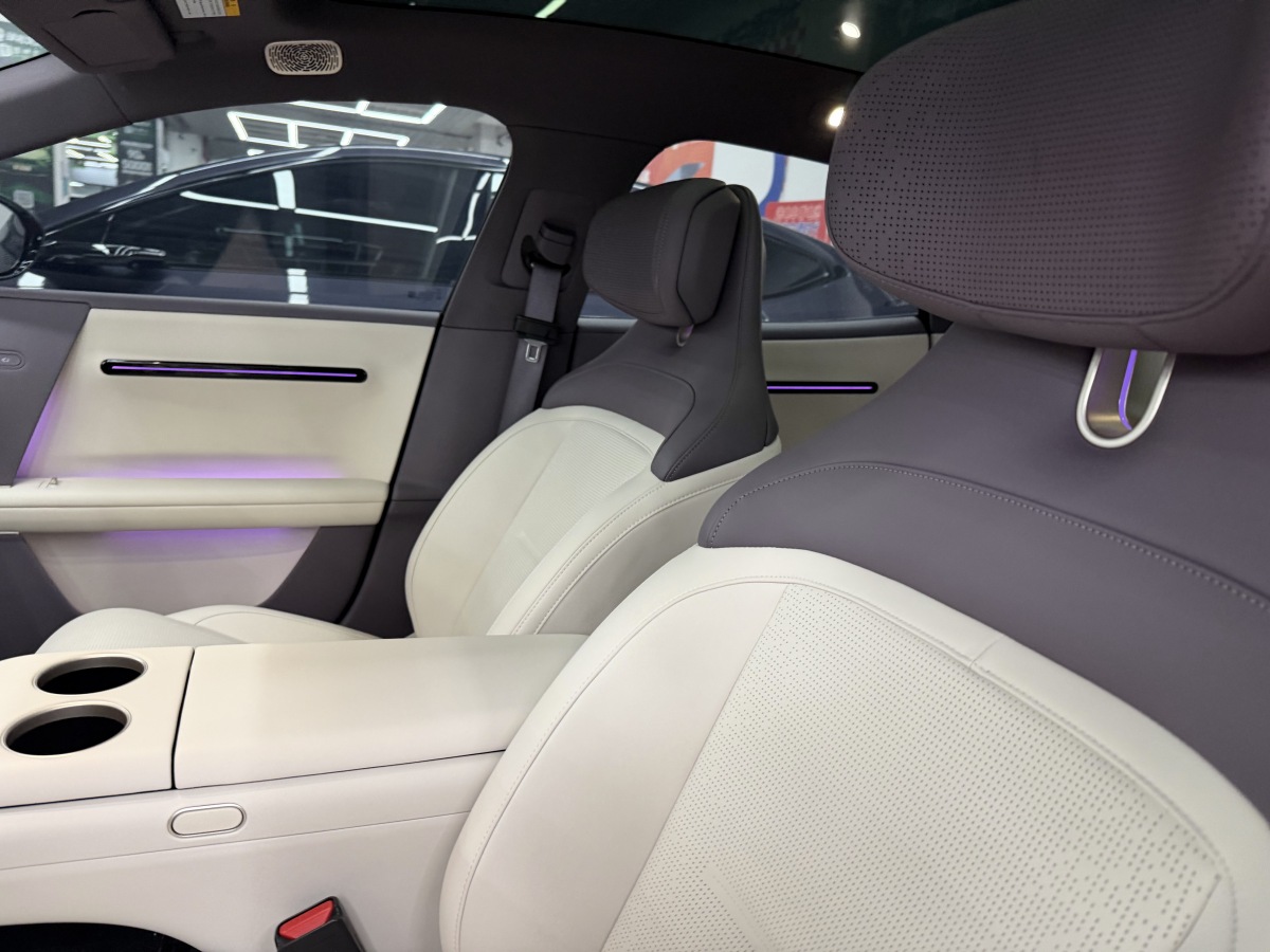 Avatr 06 2025 #11 Avatr 06 2025 car image #11