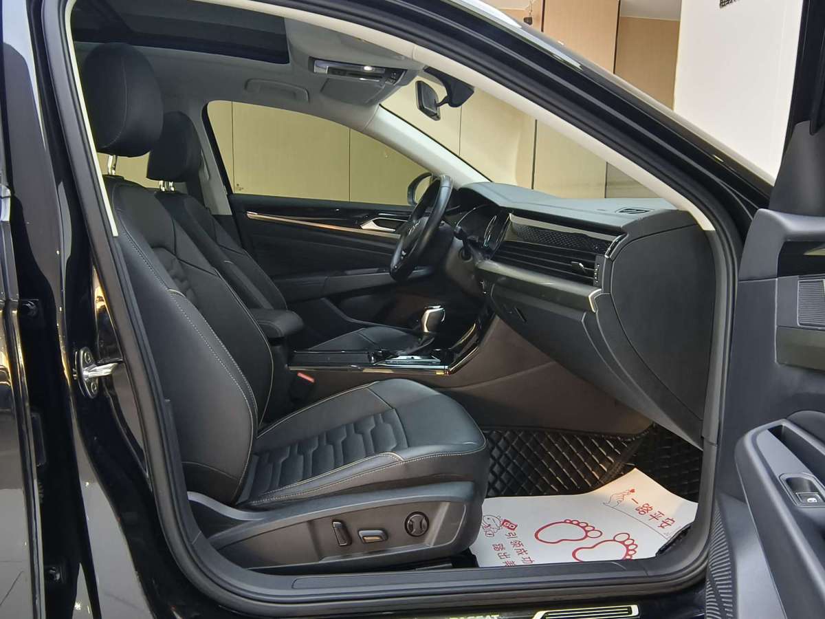 Volkswagen Passat 2020 car image #11